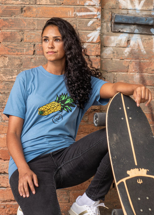 Labeled Pineapple - Bio Baumwolle T-Shirt - Dusty Indigo - PineappleBrick®